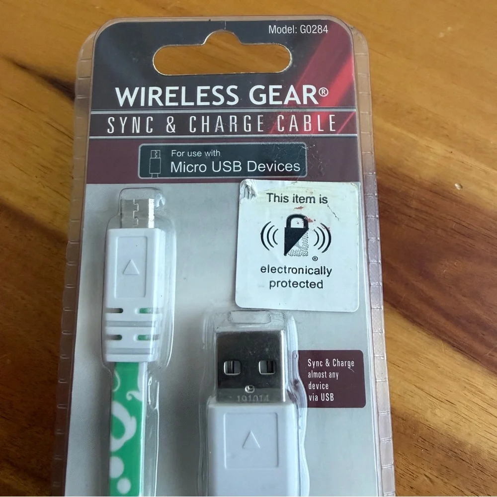 Wireless Gear sync‎ and charge Cable Micro USB 4 feet